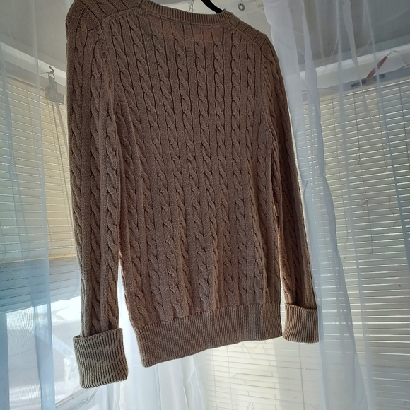 Tan Gap Sweater size Large - Picture 2 of 5